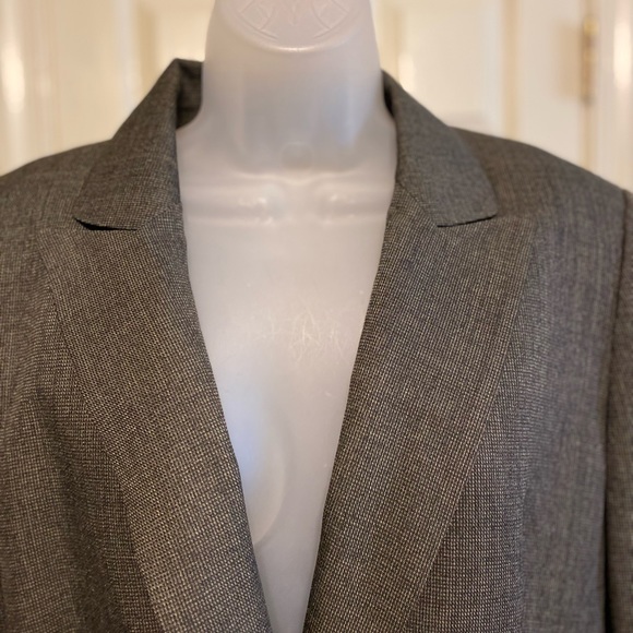 Tahari by Arthur S. Levine - Woman’s dressy brown jacket, Size: 16 - Picture 3 of 7